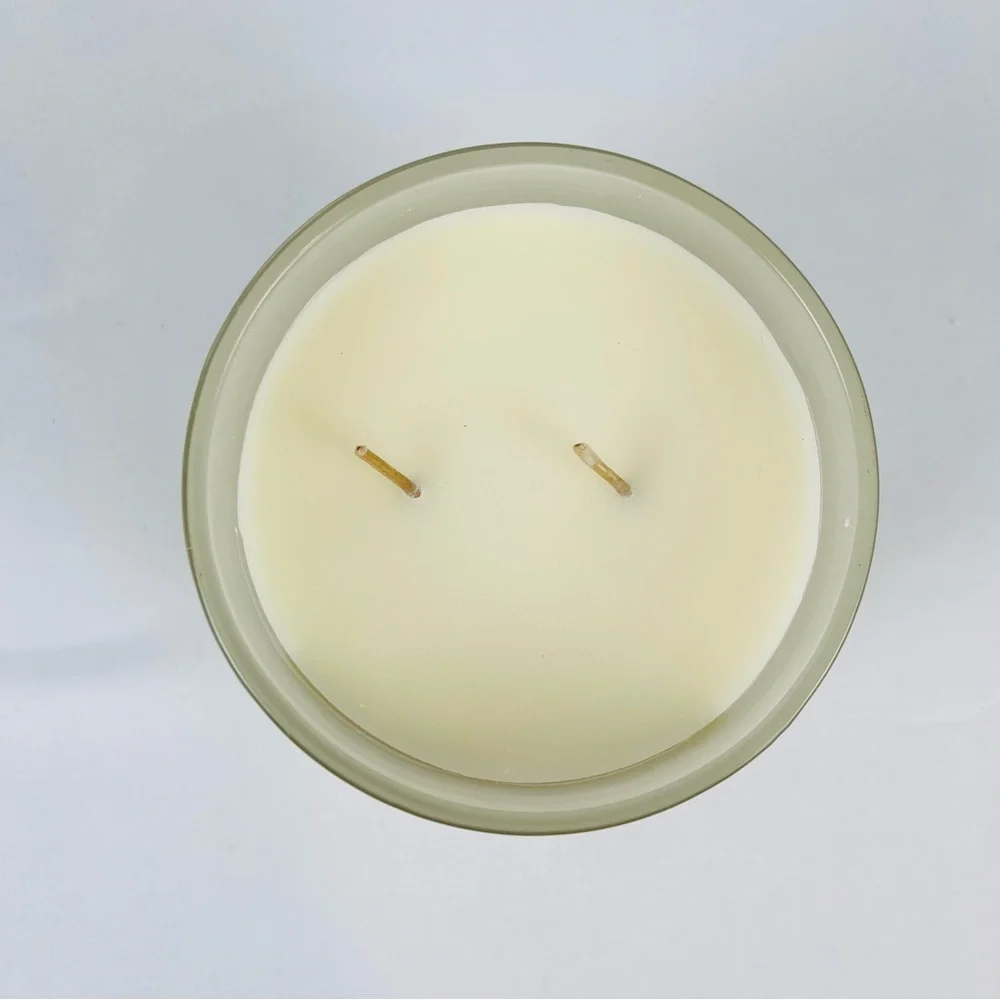 NWT Sand + Fog Tahitian Vanilla Candle 2 Wick 12oz Dark Cream Jar Wood Lid